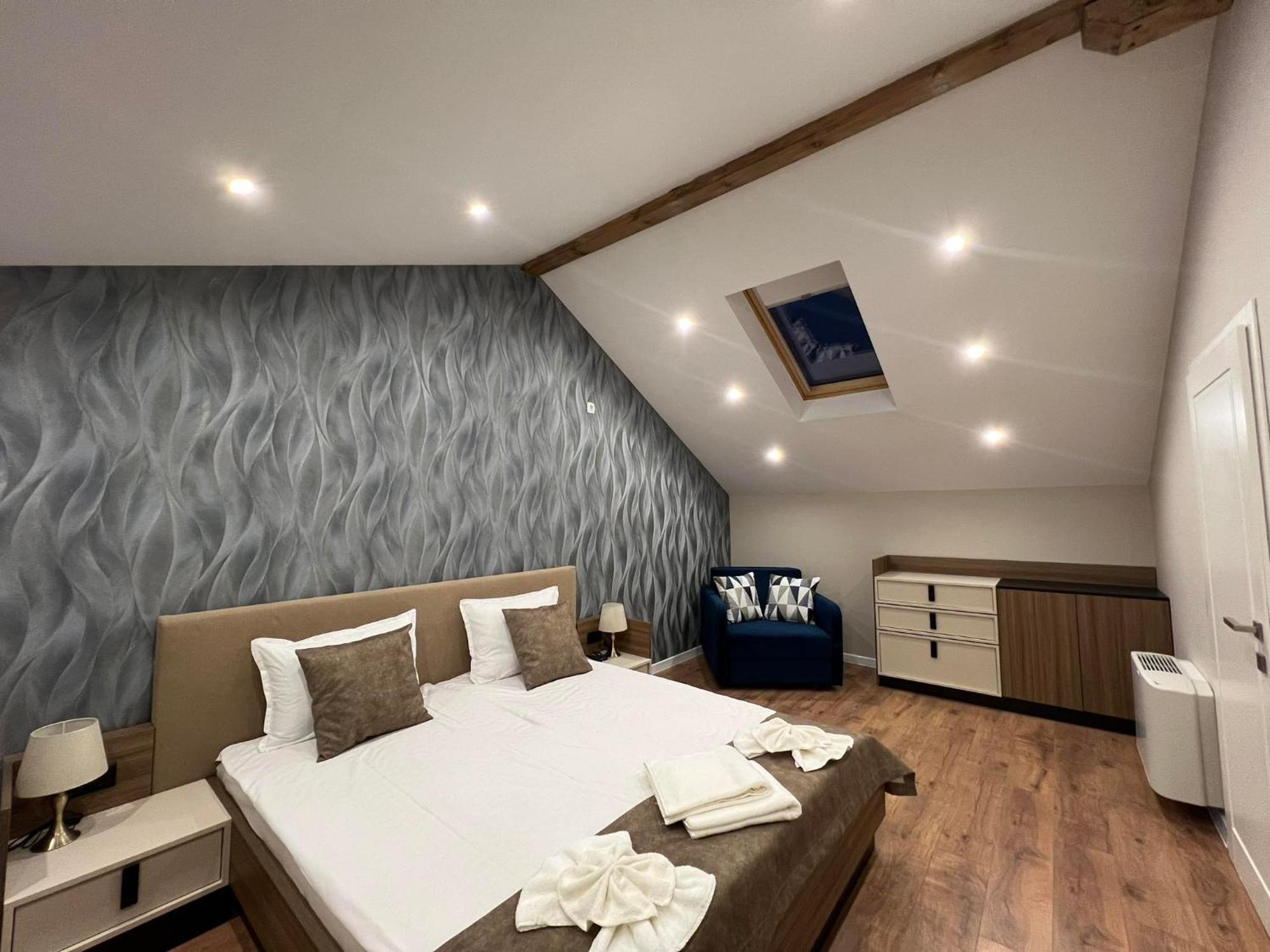 Хотел Vip Apart House Plevna Kültér fotó