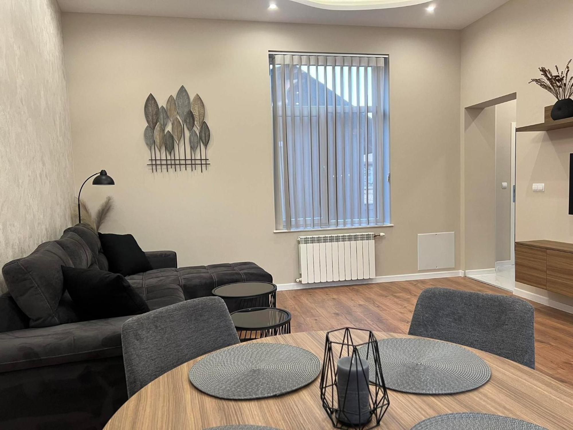 Хотел Vip Apart House Plevna Kültér fotó